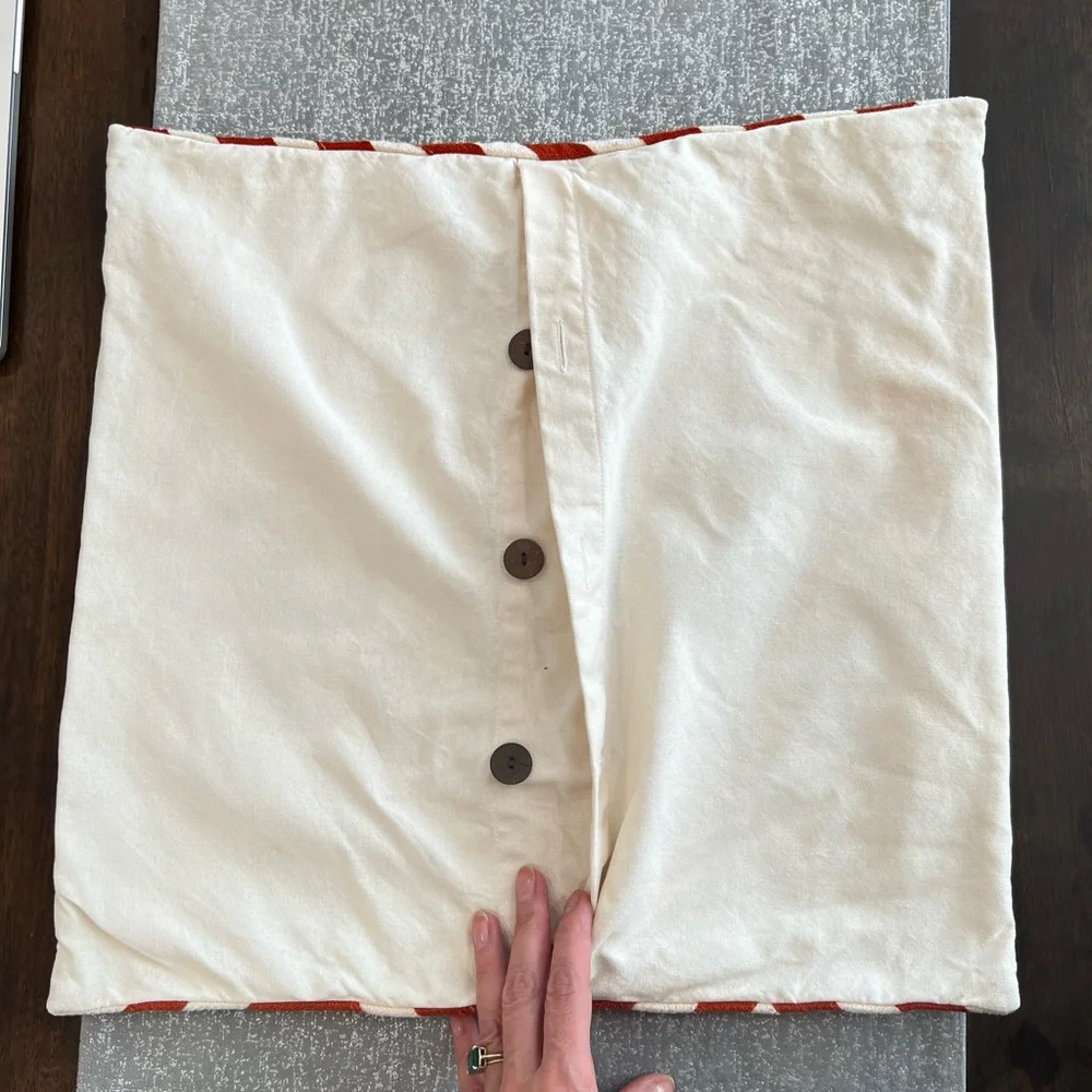 West Elm 18”x 18” Graphic Red & Cream Pillowcase